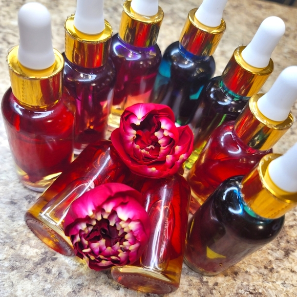 "Grow and Glow Hair Oil" - Picture 4 of 10